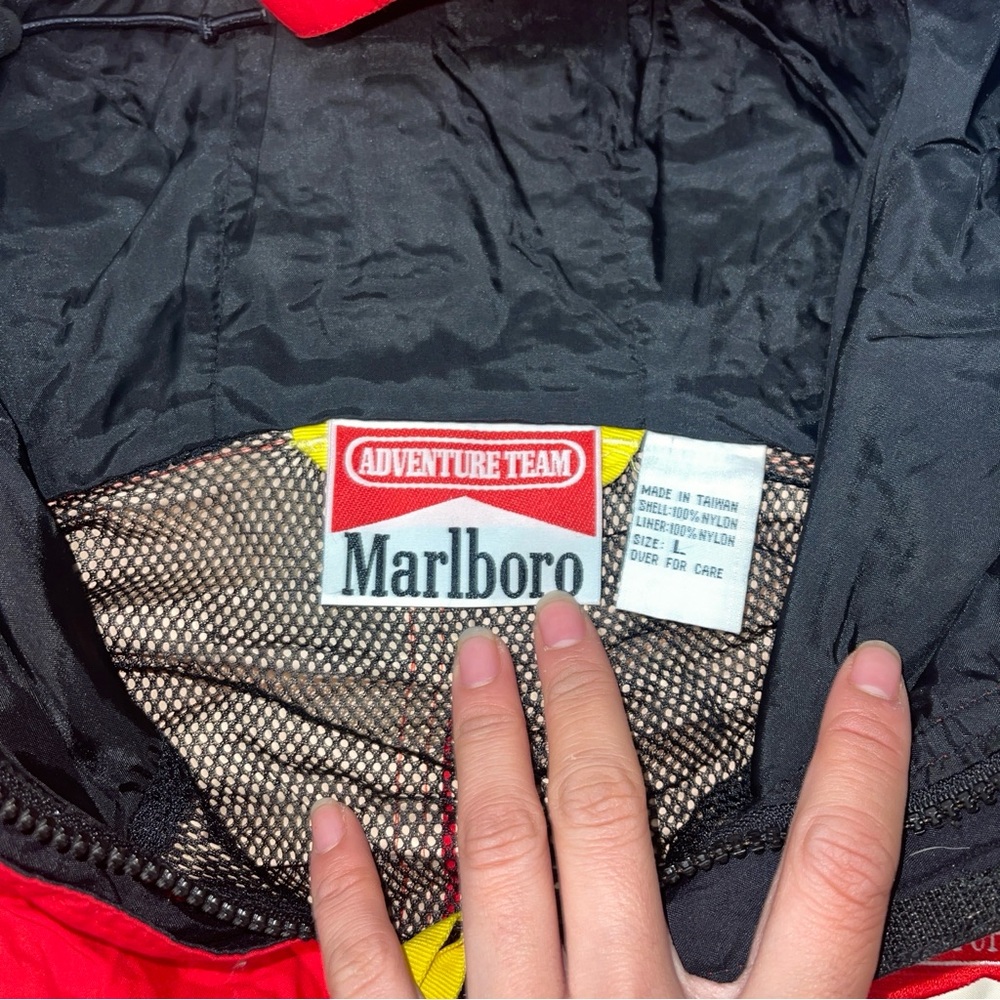 Vintage Marlboro Adventure Team Red Hooded Jacket Mens Large Windbreaker - Picture 12 of 12